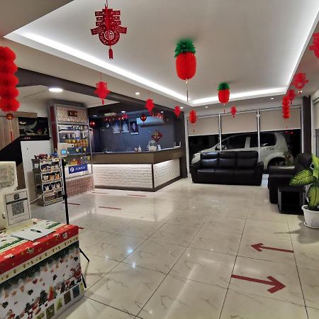 Palace Inn Miri Extérieur photo