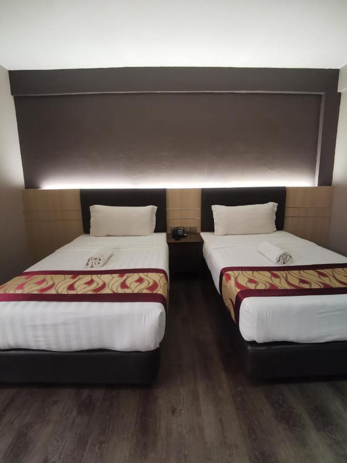 Palace Inn Miri Extérieur photo